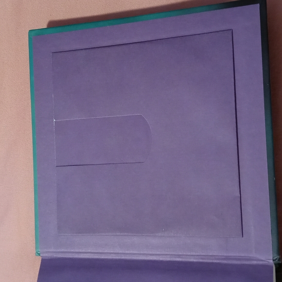 BOOK  OPENING TO MEDITATION - Picture 6 of 8